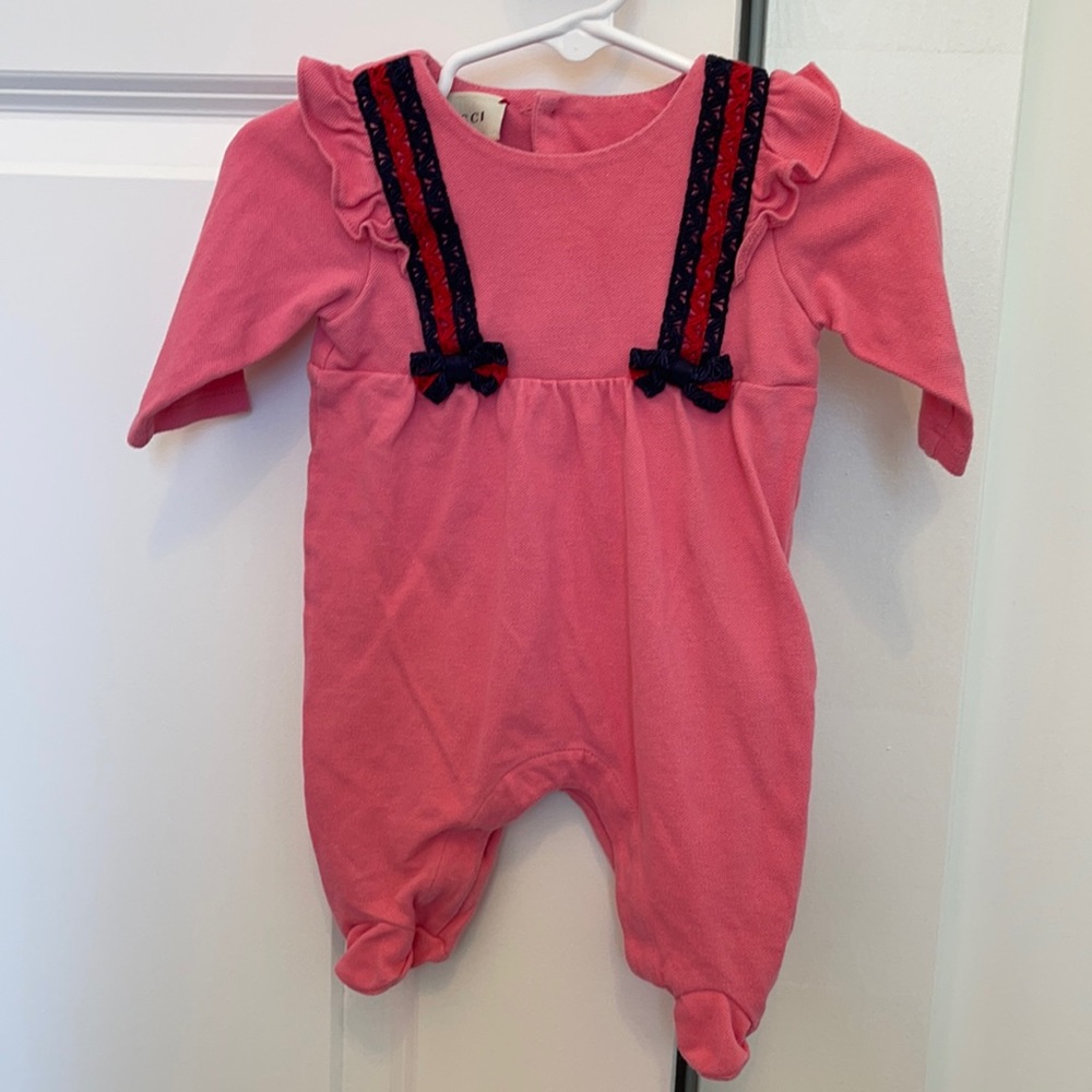 Gucci onsie